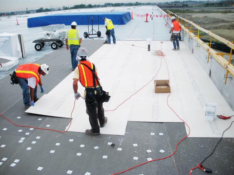 8 Questions to Ask Commercial Roofers to Get the Roof You Want