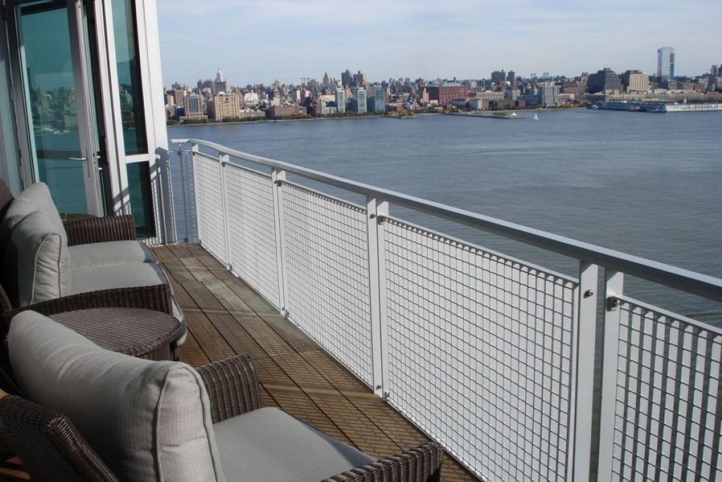 Choosing a Heater for Your Bachelor Pad Balcony in Readiness for Winter