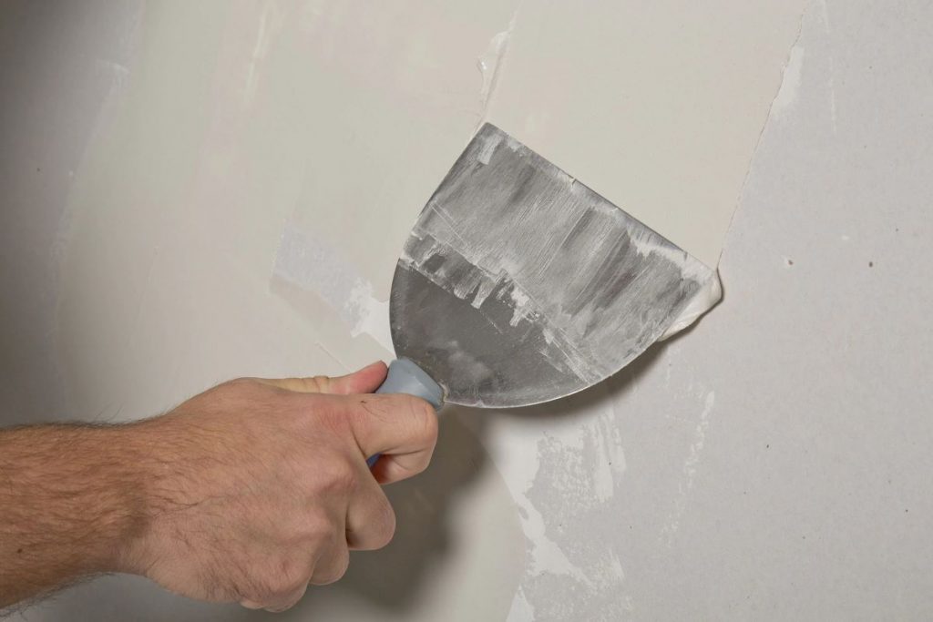 How to Patch Tough Holes in Drywall in 7 Steps