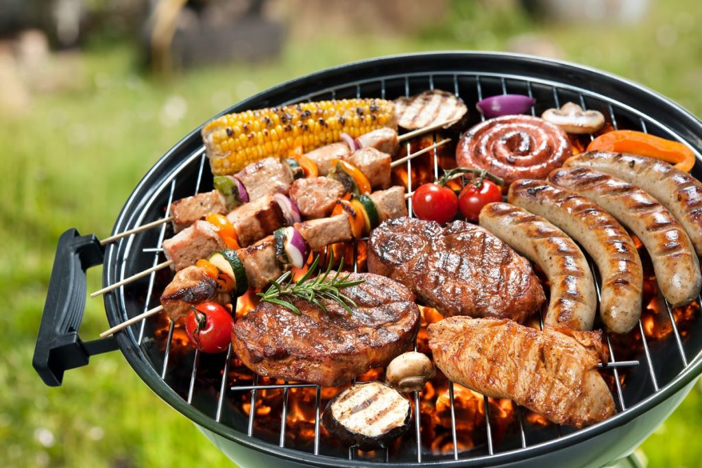 How to Wow Your Guests at an Outdoor Barbecue Party