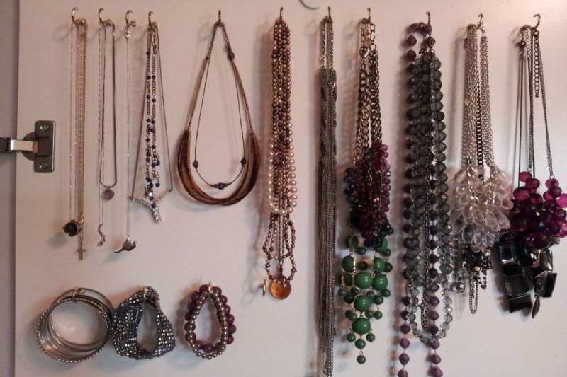 Ways to Organize Jewelry so Your Favorite Accessories Stay Tangle-Free