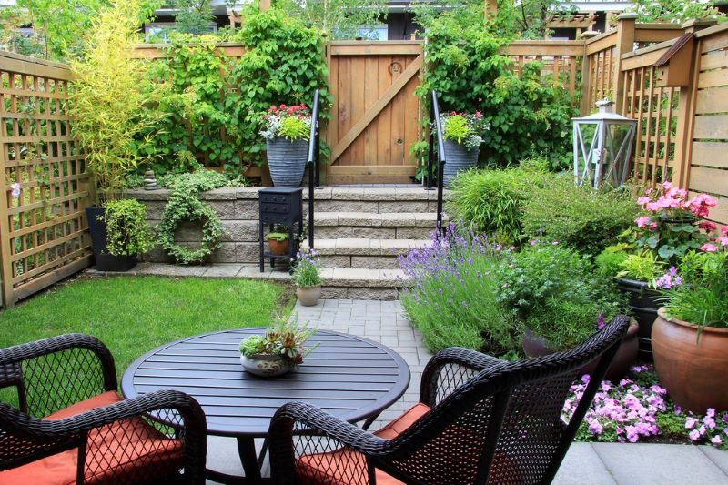 Small Patio Decorating Ideas on a Budget