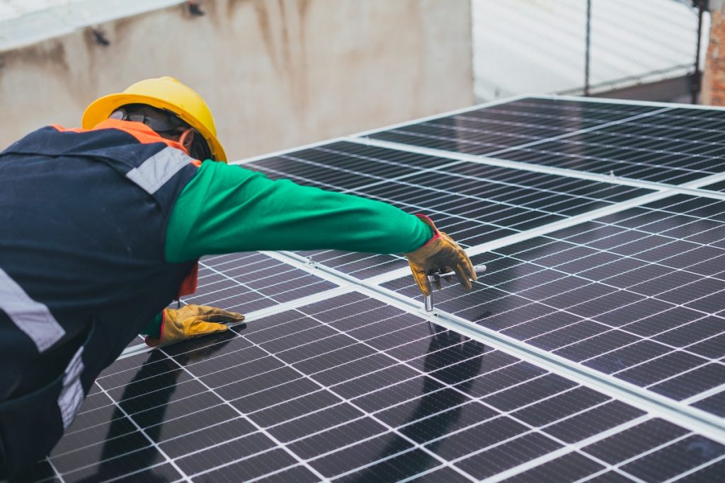4 Things to Consider Before Switching to Solar Panels